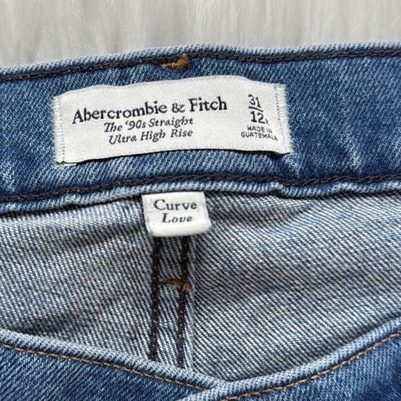 Abercrombie The 90’s Straight Ultra High Rise Jeans - Picture 4 of 6